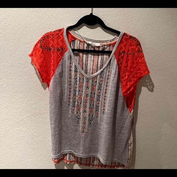 womens mesh orange sleeve t shirt with a super cute colorful print - Picture 1 of 4